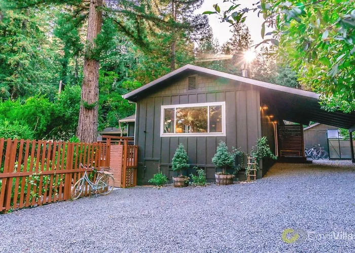 Serene 2Br Retreat Great Views Private Hot Tub