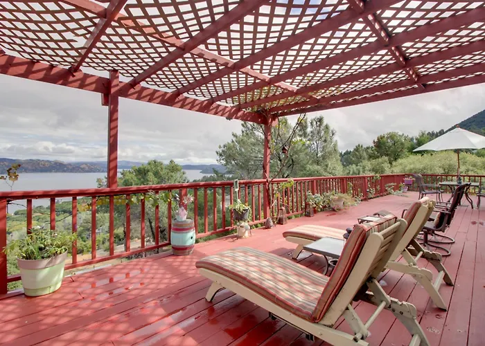Spacious Kelseyville Home W/ Large Lakefront Deck!