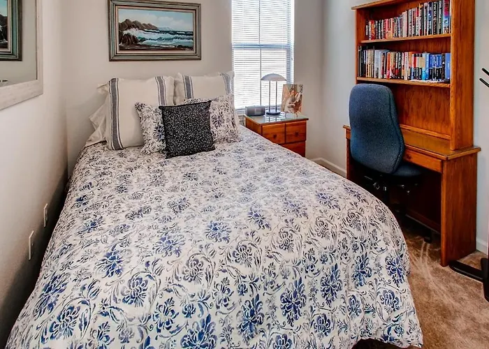 Serene Bungalow-Style Home In Point Reyes Station!