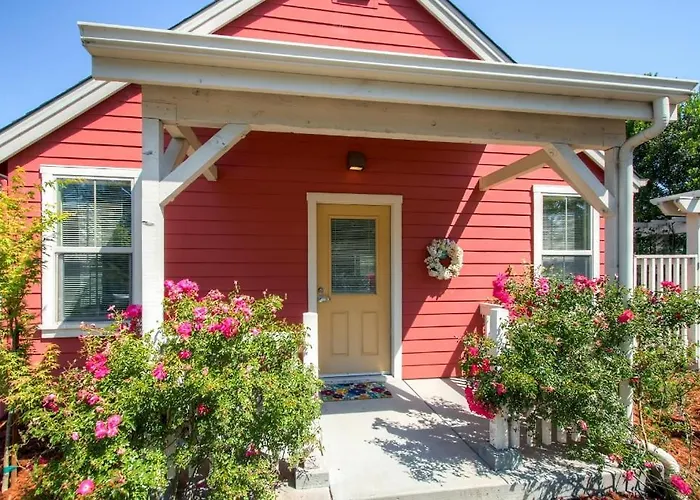 Serene Bungalow-Style Home In Point Reyes Station!